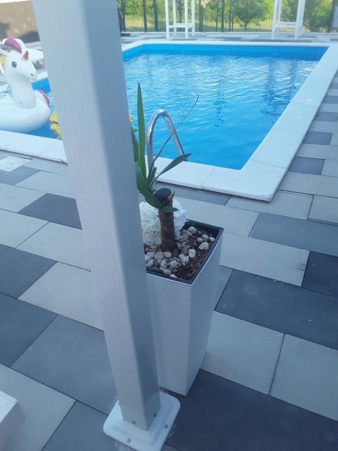 Holiday House White Hill Apartment Bihac