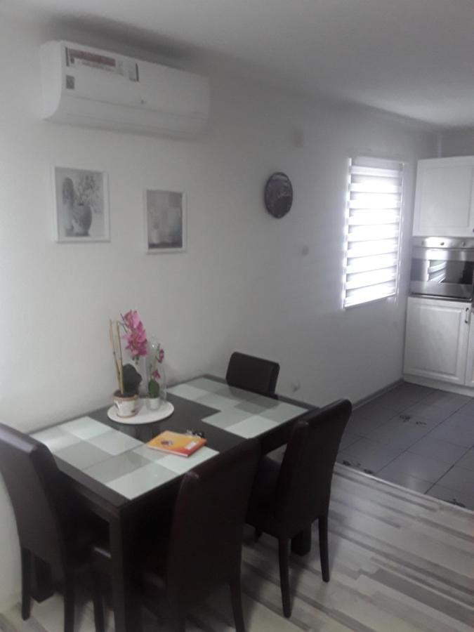 Holiday House White Hill Apartment Bihac