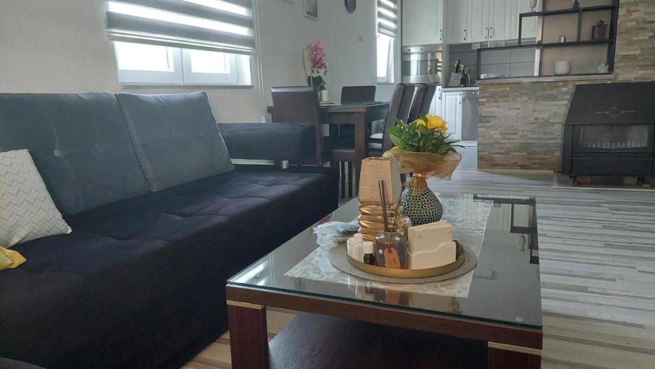 Holiday House White Hill Apartment