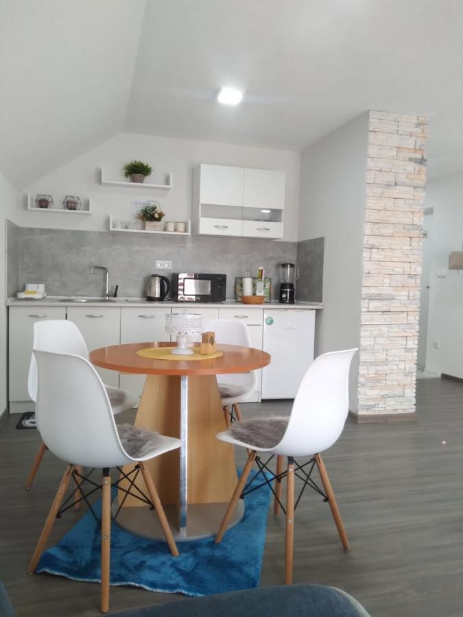 Apartment Holiday House White Hill