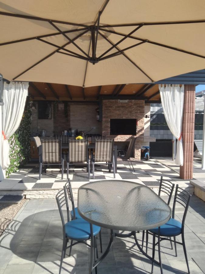 Apartment Holiday House White Hill *
